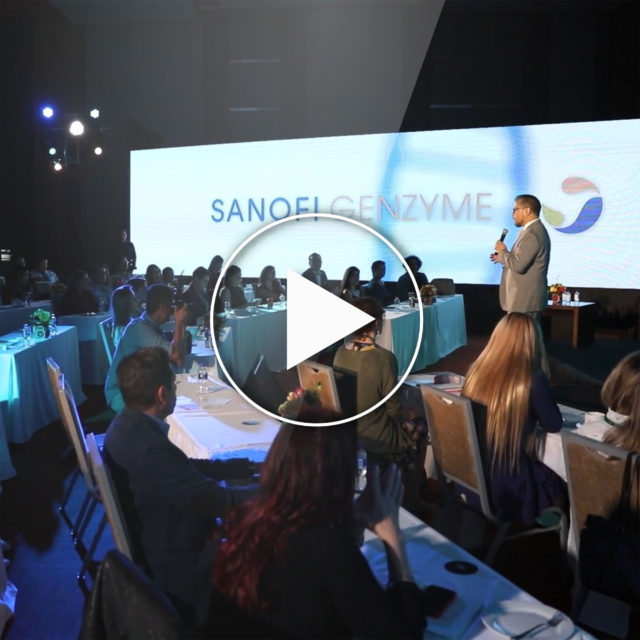 Evento SANOFI para DUPIXENT. Desarrollamos todos los contenidos audiovisuales tales como entrevistas, fotografía y animación para un escenario envolvente. Filmamos todas las ponencias en 3 estados de la república y se realizó la videomemoria de todo el evento producido por Rubik.